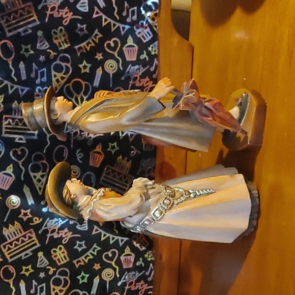 Vintage Wood carved Pair - Picture 3 of 4